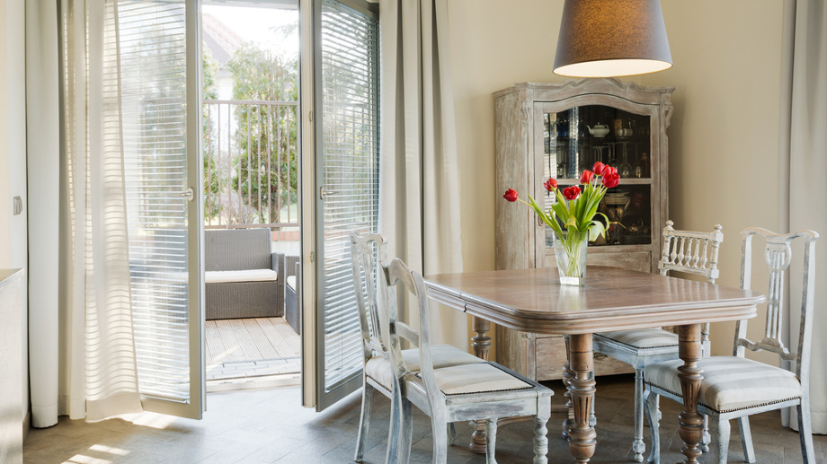 drevené jedálenské stoly v retro štýle 2