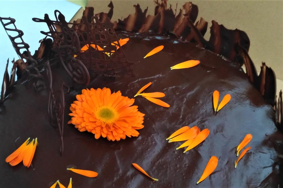 marigold cake