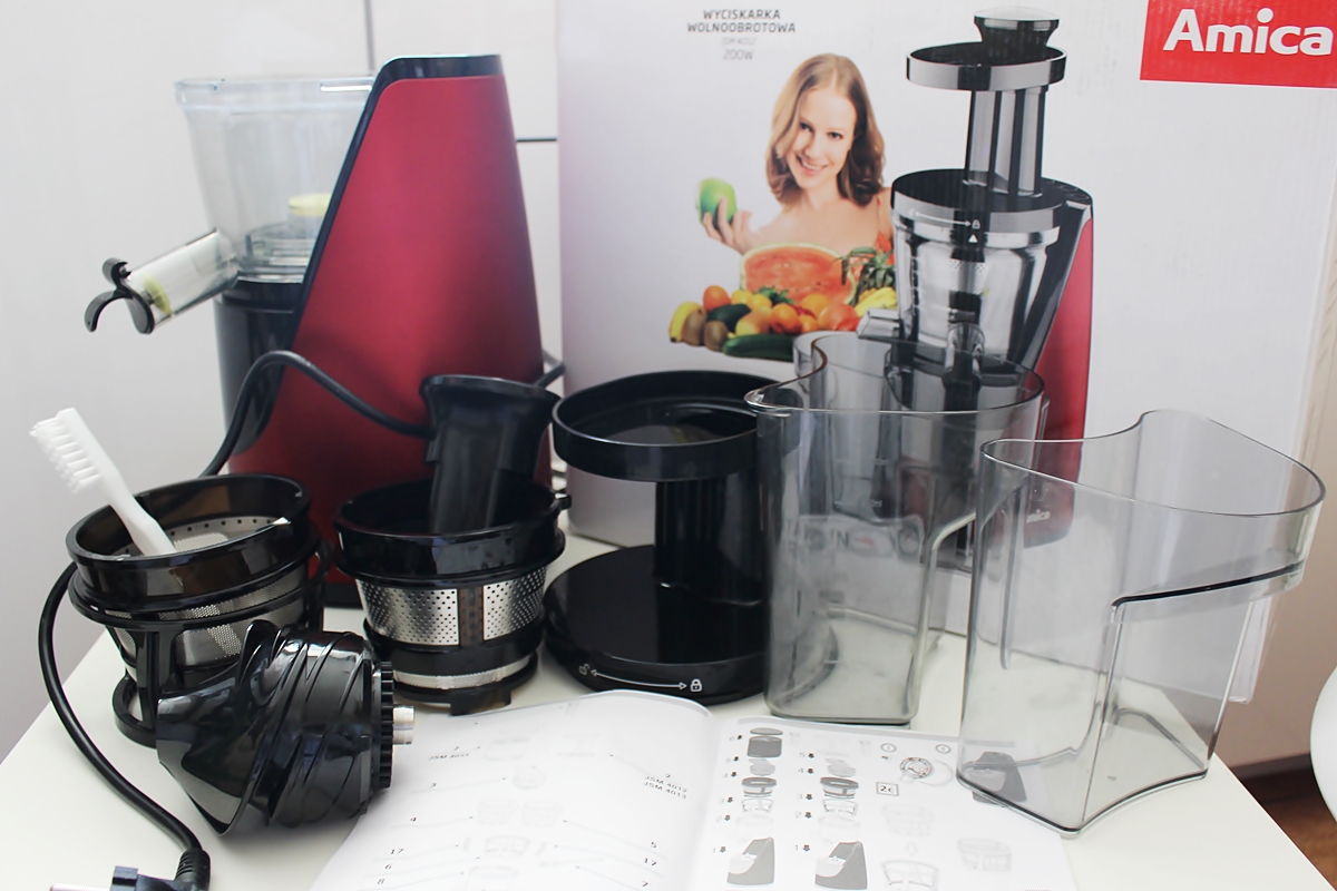 fotografia 3 prvky sady odšťavovačov amica jsm 4012