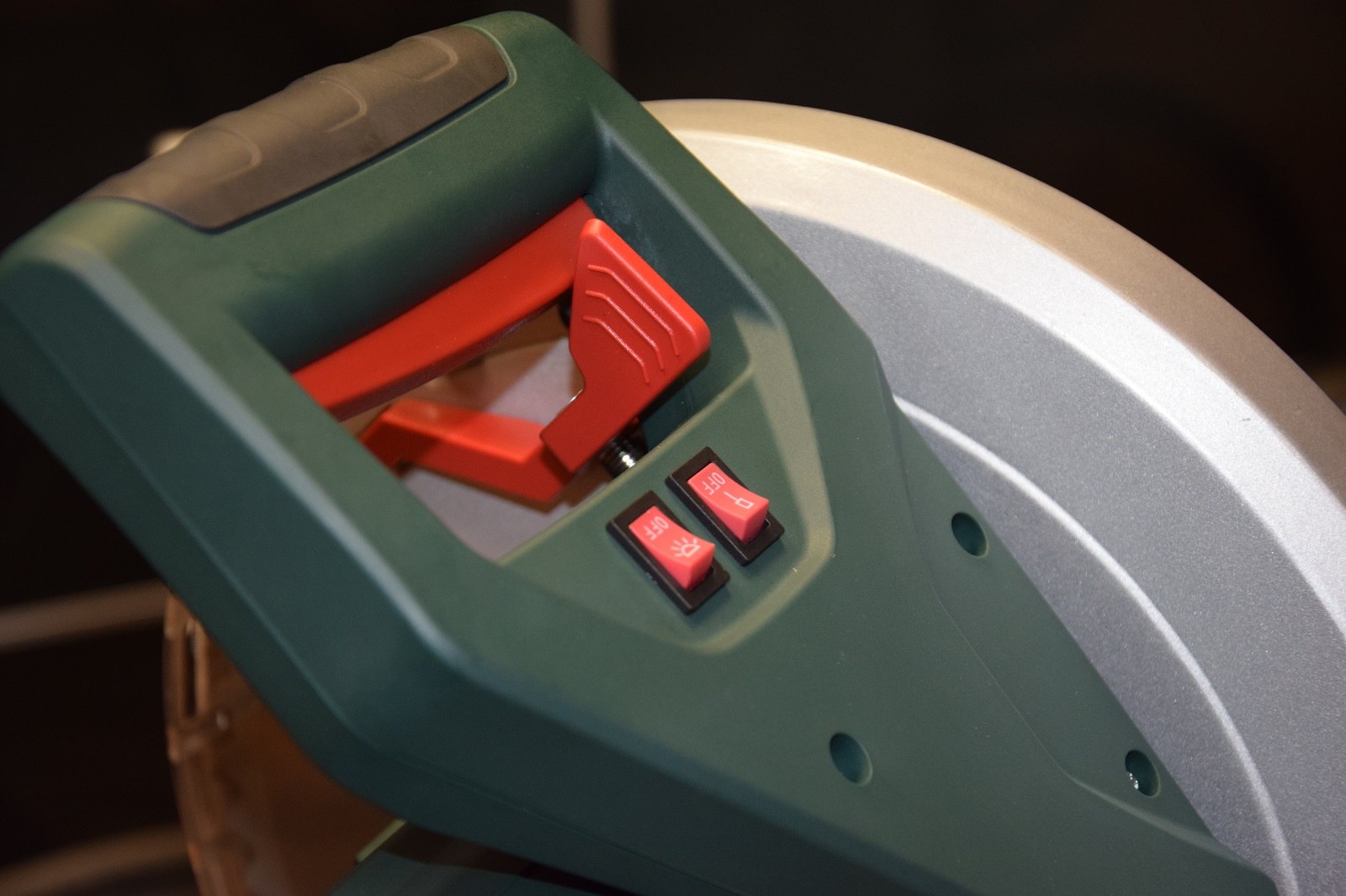 Metabo KGS 305 M - test ukośnicy - Allegro.pl