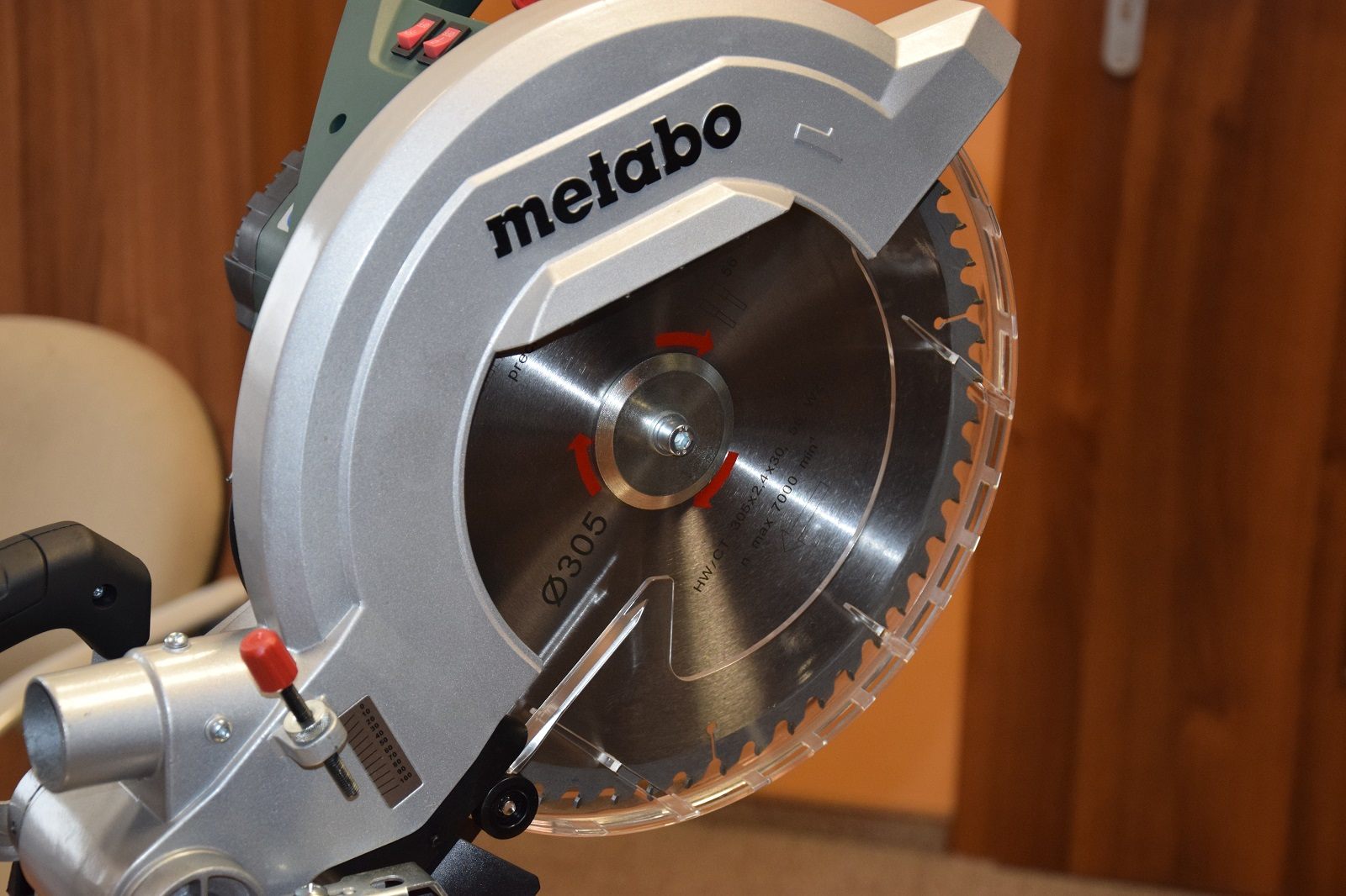 Пила торцовочная диск 355. Пила торцовочная Metabo ks216m. Metabo KS 216 M. Metabo KS 216 M Lasercut. Metabo KS 216 Lasercut.