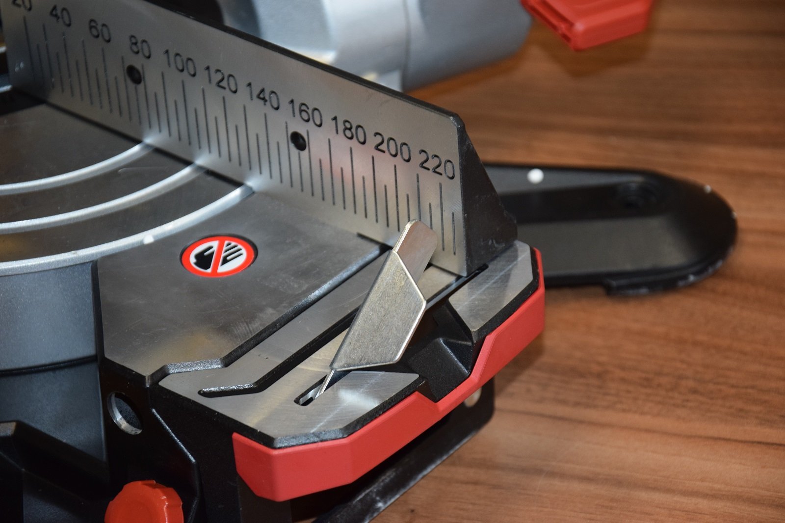 Metabo KGS 305 M - test ukośnicy - Allegro.pl